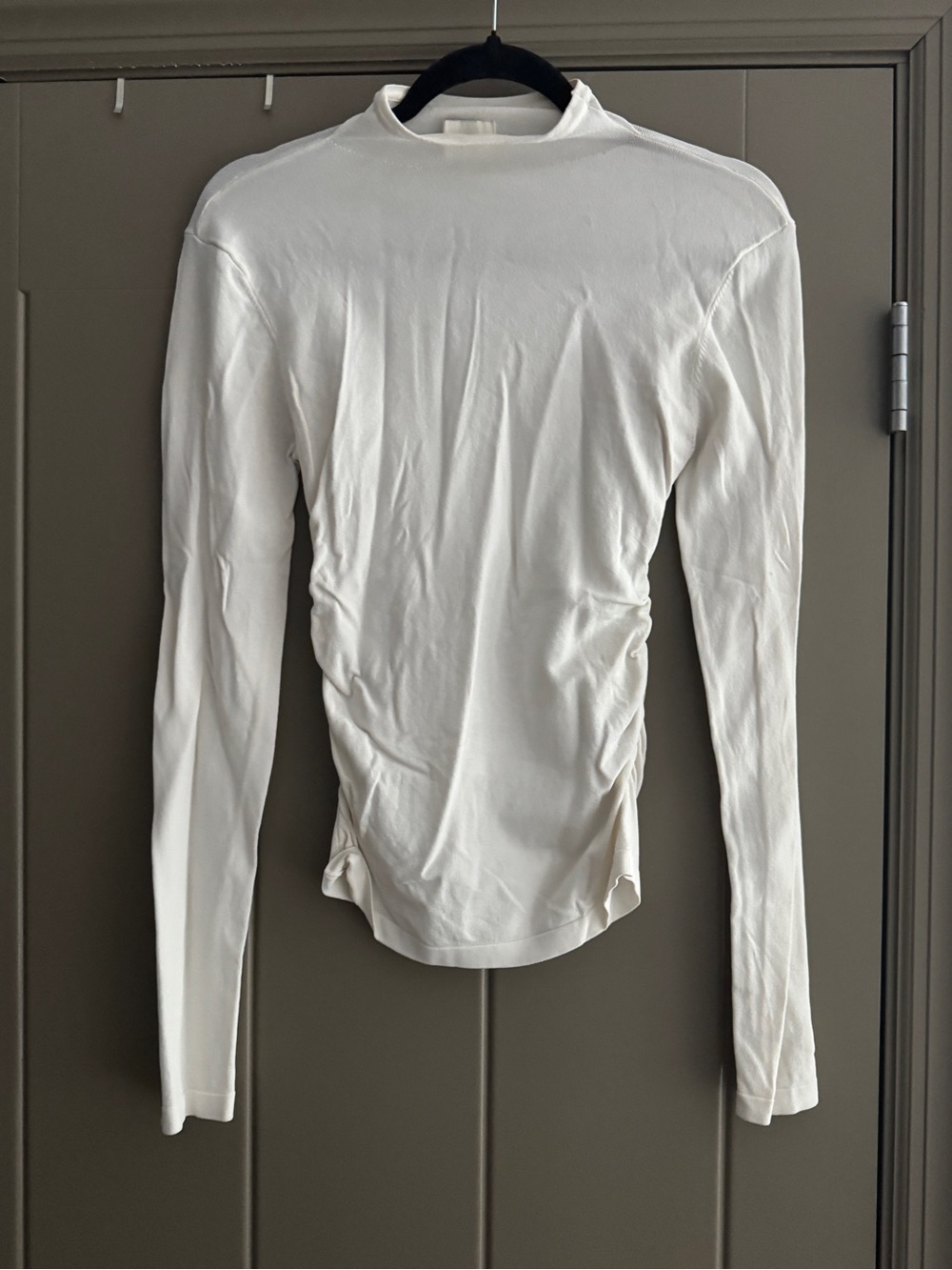 DISSH White Long-Sleeve Mock Neck Top - size medium